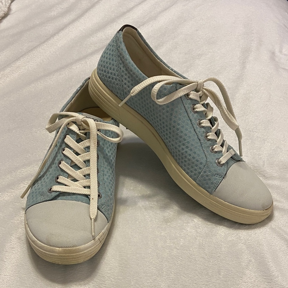ECCO Soft 7 Perforated Leather Sneakers Extra Width